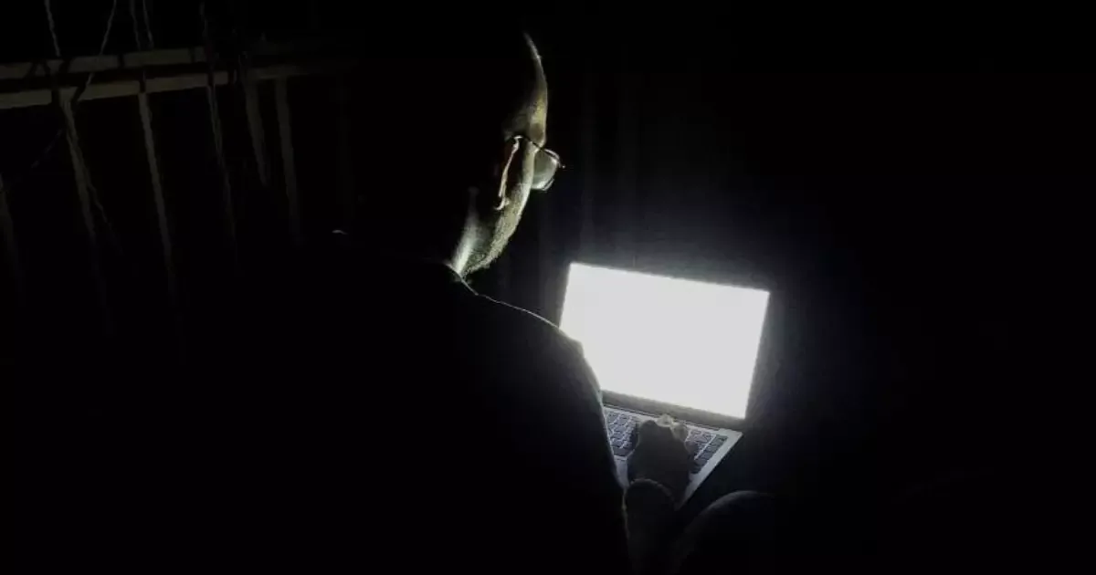 Crise energética altera trabalho, transporte e rotina de jovem em Havana