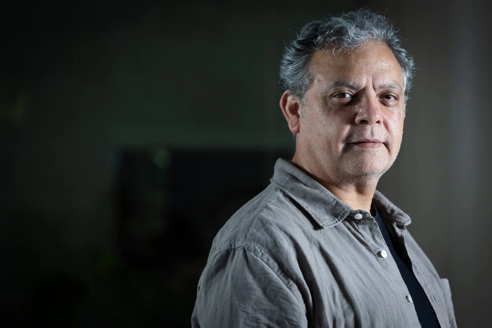 Carlos Dada acusa Bukele de controlar o Estado e decidir quem é criminoso